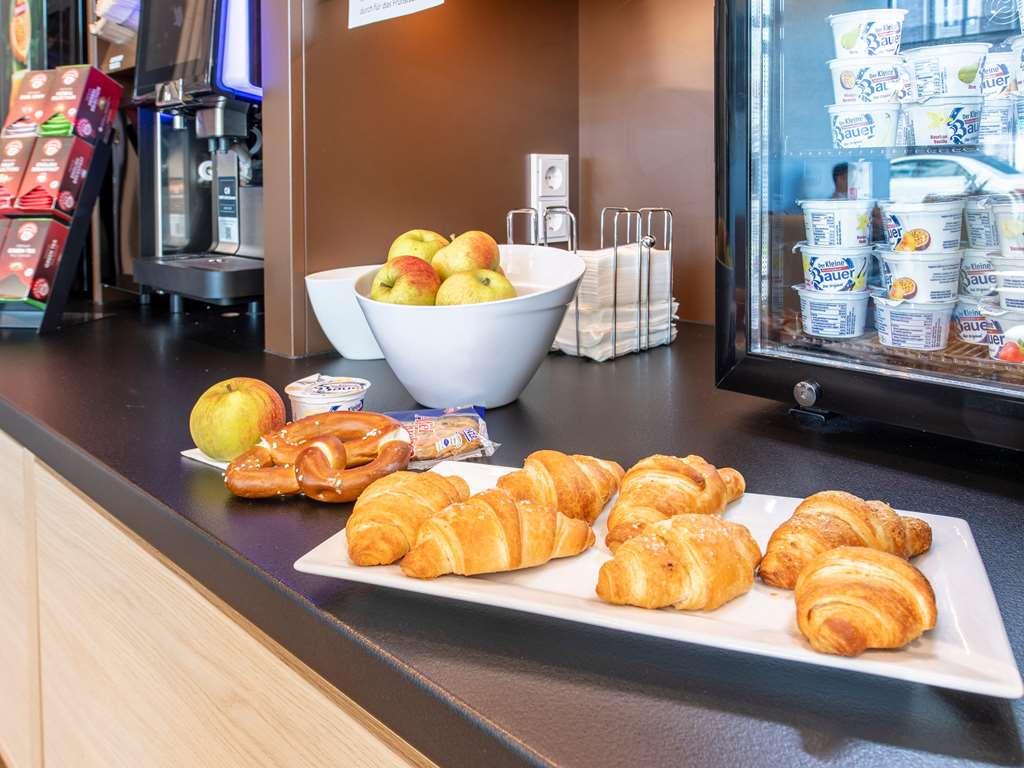 B&B Hotel Munchen Trudering Oberschleißheim レストラン 写真