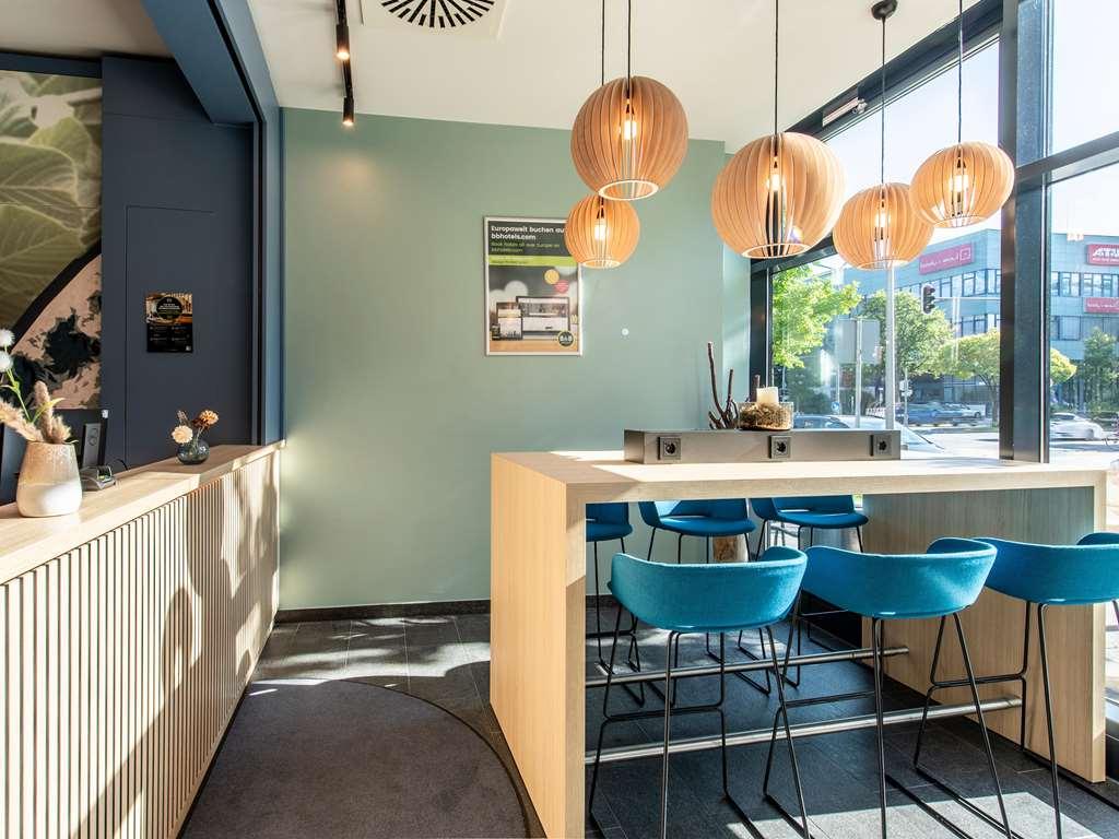 B&B Hotel Munchen Trudering Oberschleißheim レストラン 写真