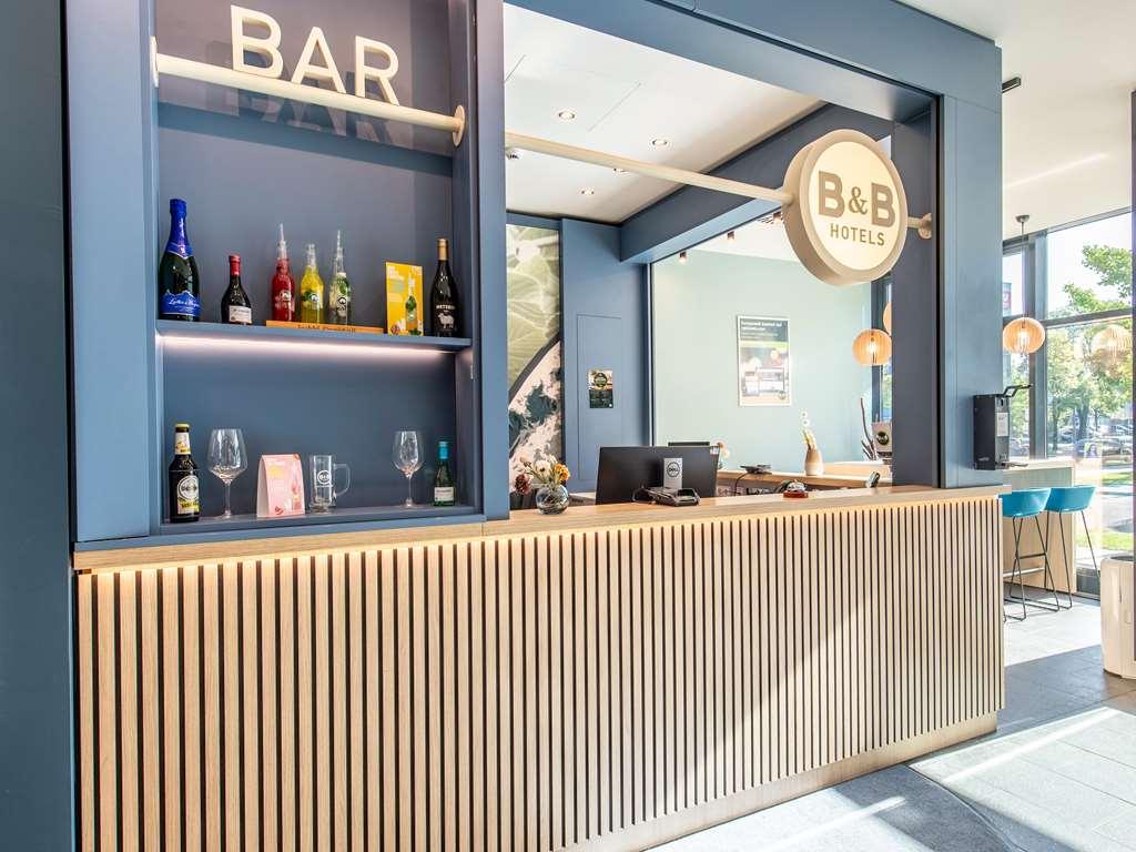 B&B Hotel Munchen Trudering Oberschleißheim レストラン 写真